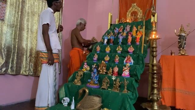 Наваратри осень 2022 ? Арчана для Дурги 03.10.2022 ? Зачитывание мантр Дурги смотреть онлайн