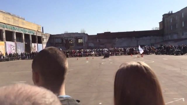 Крутые трюки на мотоциклах смотреть онлайн