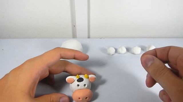 Cómo hacer una vaca en plastilina paso a paso fácil en 5 minutos , explicado, arcilla polimérica. смотреть онлайн