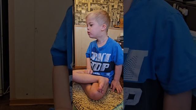 Особенный Коля. Тренировка слога Ко 22.10.23 #синдромдаунанеприговор #синдромдауна смотреть онлайн