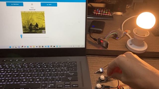 ESP32 IOT Project (Node-Red Spotify, Robotdyn AC dimmer) смотреть онлайн