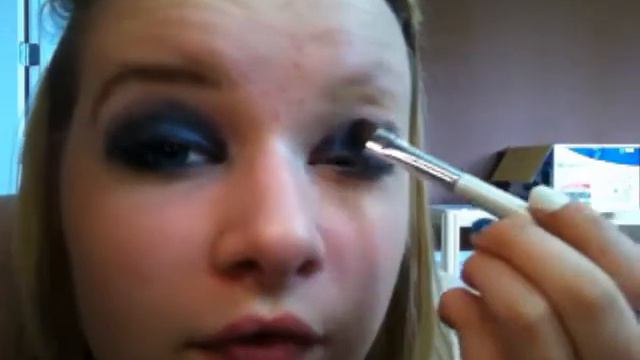 Taylor Momsen Makeup tutorial смотреть онлайн