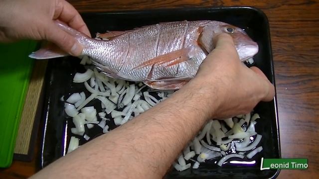 Рецепт ДОРАДО в духовке с лимоном в панировочных сухарях ? Как приготовить рыбу. смотреть онлайн