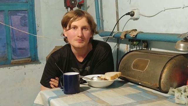 готовлю кролика с картошкой , и расказываю истории 1 лучше другой , как всегда смотреть онлайн