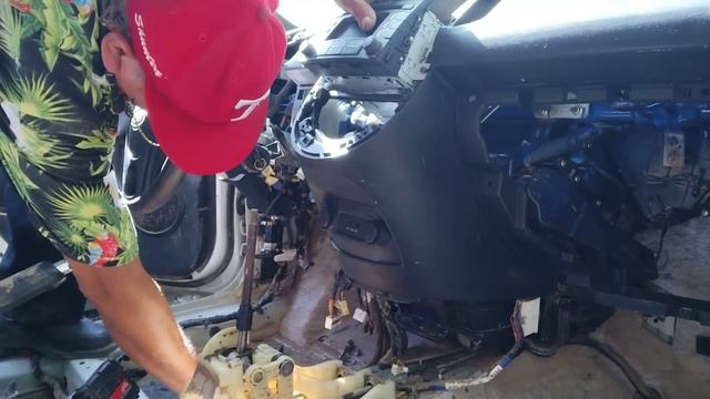 como armar un tablero de un Kia Soul 2012 parte # 1 смотреть онлайн