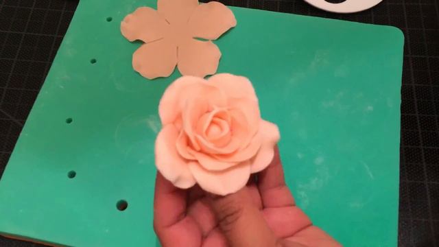 Simple Fondant Roses смотреть онлайн
