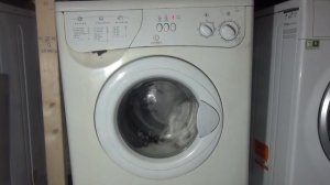 Indesit Evolution W103 : white nylon 60'c