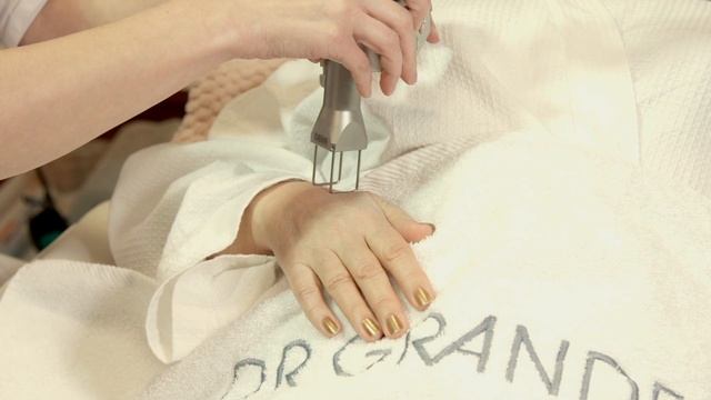 Лазерное Омоложение Манифик Плаза смотреть онлайн