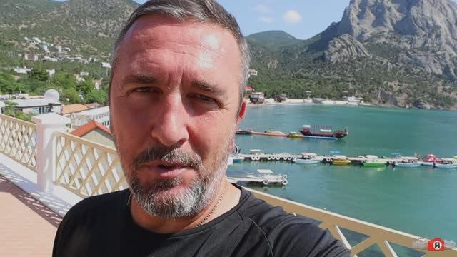 Здесь снимали фильм "Три плюс два". Побережье Нового Света. Крым смотреть онлайн