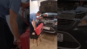 Промывка системы гидроусилителя с заменой жидкости Ford Focus 2