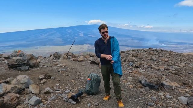 Mauna Kea - Hike the TALLEST Mountain in the World! (kinda) смотреть онлайн