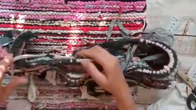 Дачный коврик. Коврик спицами из футболок. смотреть онлайн