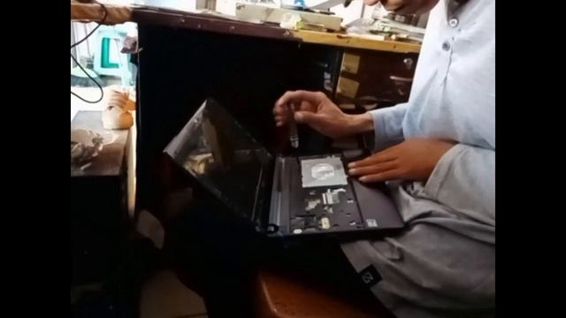 Aspire One D270 Replace Hardisk смотреть онлайн