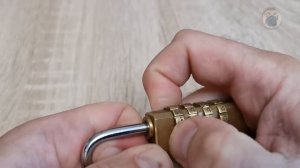 Как открыть навесной кодовый замок. Как сменить код на кодовом замке. 100% результат