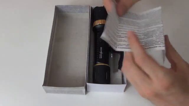 Фонарь-электрошокер Молния YB-1320 - комплектация от интернет-магазина Top-Shoker.ru смотреть онлайн