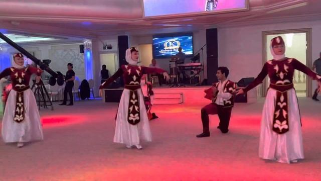 Ансамбль Звартноц танец Шалахо смотреть онлайн