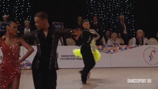 Харин Даниил - Хмельницкая Диана, 1/2 Pasodoble смотреть онлайн