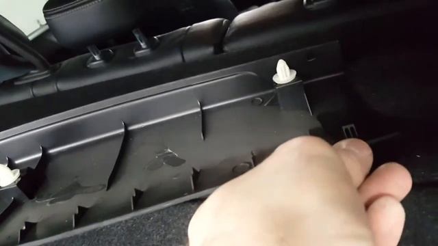 Как снять обшивку крышки багажника Митсубиси ASX смотреть онлайн