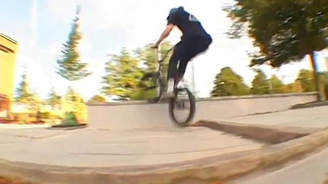 Emrik x Oskar Nkpg VX split смотреть онлайн