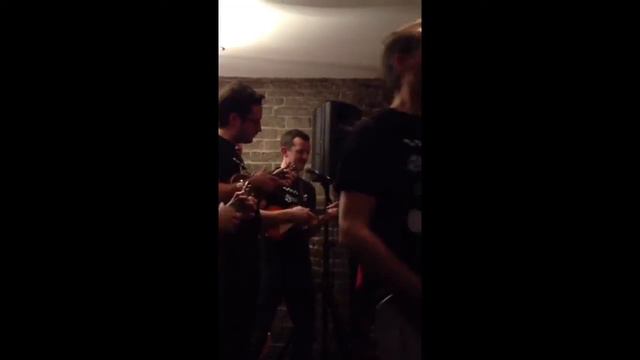 Anarchy In The UKulele. Anarchy In The Uk. смотреть онлайн