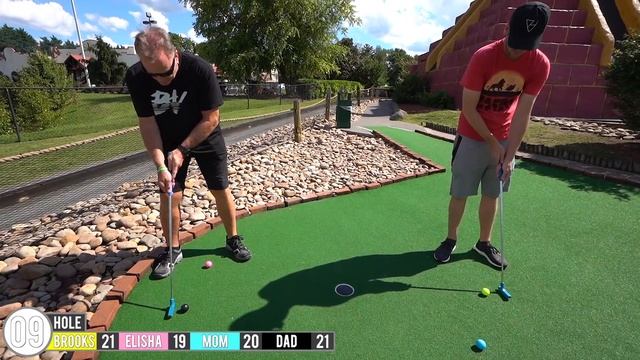 Awesome Mini Golf Course And A Hole In One With My Parents! смотреть онлайн