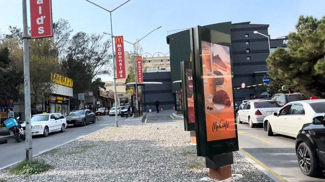 Баку.Улицы города Баку. смотреть онлайн