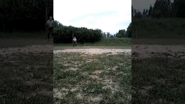 Обучение крученому удару мяча в ворота соперника .) смотреть онлайн