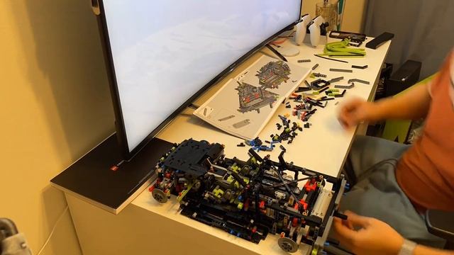 Unboxing & Building LEGO® Technic™ 42115 Lamborghini Sián смотреть онлайн