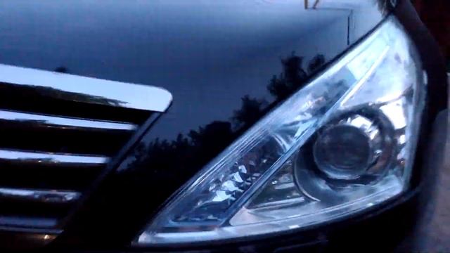 Philips X-treme Ultinon led (in the left side) vs Osram Premium led (in the right side) смотреть онлайн