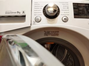 Разборка стиральной машины LG F14A8TD. Замена сливного насоса.