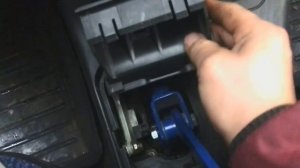 Как снять пепельницу на ваз 10-12 ни чего не разбирая.