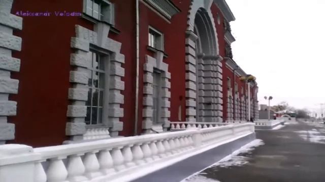 На главном железнодорожном Вокзале Курска смотреть онлайн