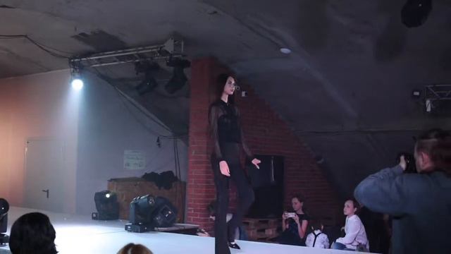 Модельное агентство -выпускной и интервью смотреть онлайн