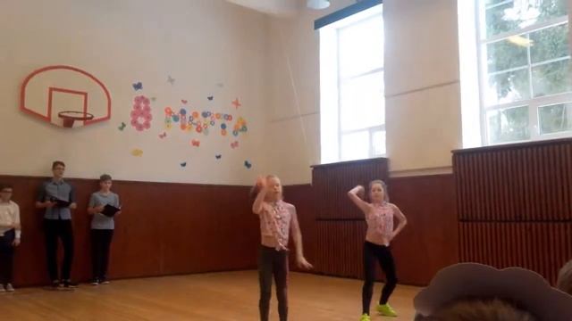8 МАРТА - ТАНЕЦ ПОД ПЕСНЮ BAILAR - ДАША И СОФЬЯ-АЛИНА! смотреть онлайн