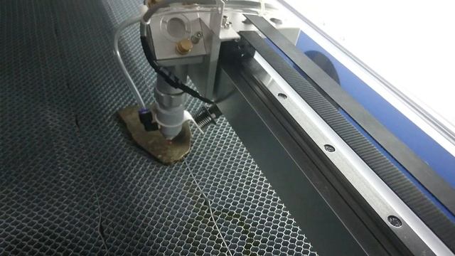 На породе халькопирит пирит гравирует лазерный станок смотреть онлайн