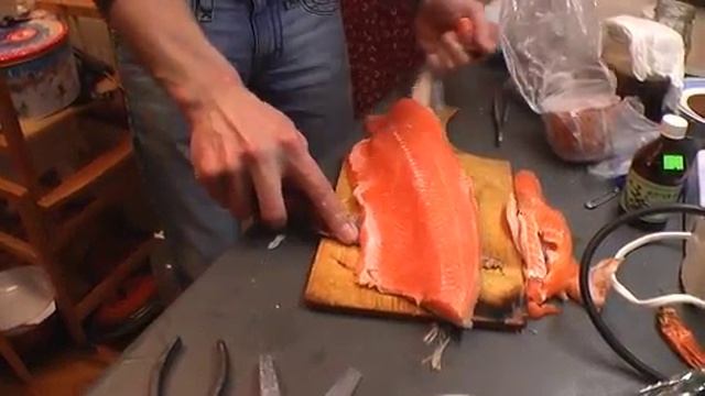 "Рыба под овощами" (Часть 1 Разделка рыбы) смотреть онлайн