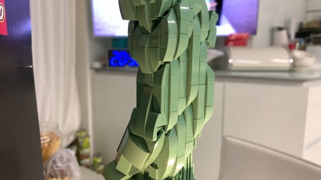 LEGO статуя свободы с диодной подсветкой смотреть онлайн