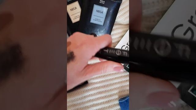 Салфетка для снятия макияжа. Только вода и салфетка, и уходит даже самый стойкий макияж ? смотреть онлайн