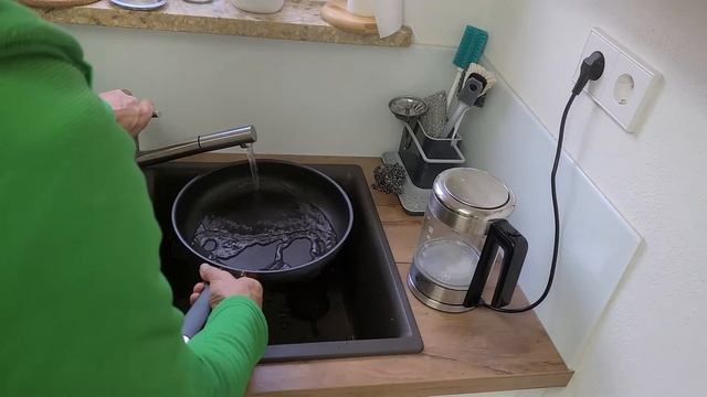 1 Antihaftschicht Pfanne bis 300 Grad Hitze Test. Smörröbröd Koch смотреть онлайн