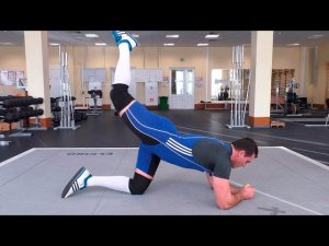 Разгибание бедра на полу: техника и нюансы