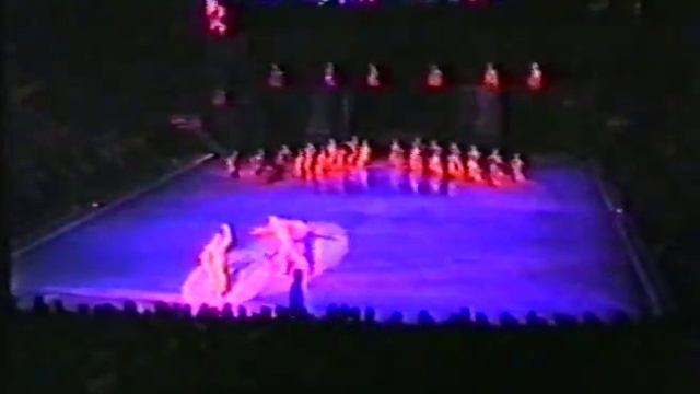 Holiday on Ice 1986 EU - Ice and Cymbals смотреть онлайн