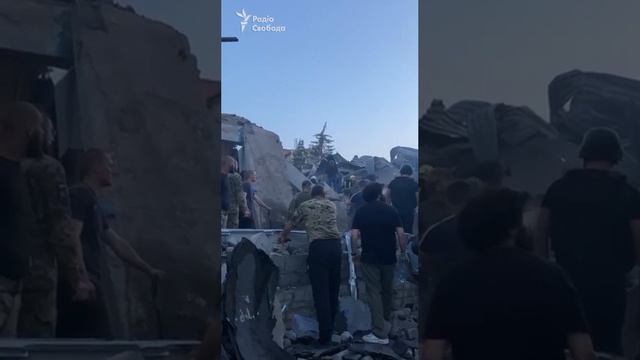 УКРАИНА. КРАМАТОРСК. 28-Е ИЮНЯ 2023-ГО ГОДА. УДАР ПО ОТЕЛЮ КРАМАТОРСК С ИНОСТРАННЫМИ НАЕМНИКАМИ.