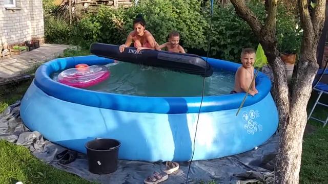 вот что надо делать в бассейне смотреть онлайн