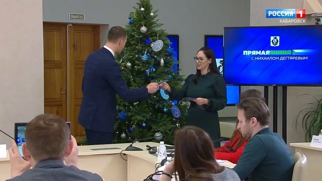 Губернатор дал старт традиционной акции «Ёлка желаний» в Хабаровском крае смотреть онлайн