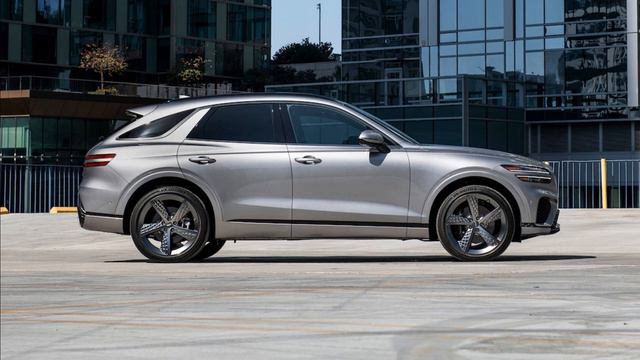 The Genesis GV70 Is the 2022 SUV of the Year смотреть онлайн