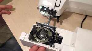 Как смазывать швейную машину Janome с вертикальным челноком?