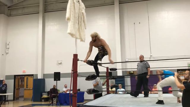 LPW Eye of the Storm Bougie on a Pole Match: ”The Upgrade” Mike Reed vs Randy Wentworth смотреть онлайн