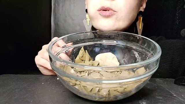 АСМР ~ ? ?Уральская ?? Влажный глухой хруст ? ASMR ~ ? ?Uralskaya ?? Wet dull crunch ? смотреть онлайн