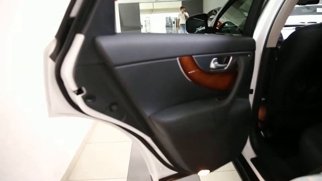Infiniti FX37