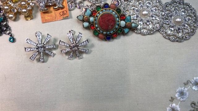 #100 РАЗБИРАЕМ КОРОБКУ С УКРАШЕНИЯМИ! КОЛЛЕКЦИЯ ОДНОЙ АНГЛИЧАНКИ! часть 10 смотреть онлайн